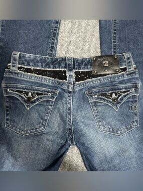 D9 Slick Low Rise Bootcut Jeans 26 Medium Wash Whiskered Distressed Y2K McBling